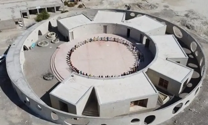 خاص ترین مدرسه دنیا در دل محروم ترین منطقه ایران