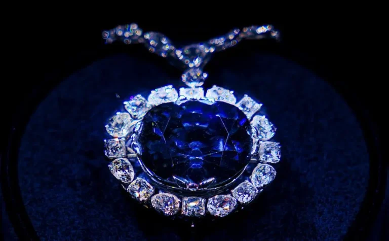 افسانه الماس نفرین شده