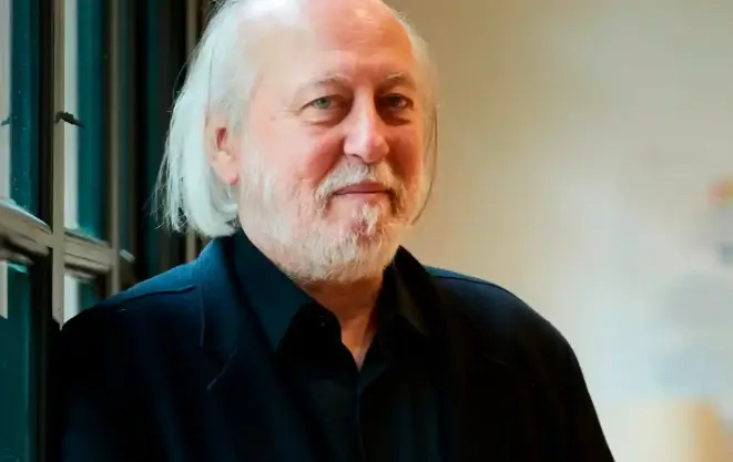 لازلو کراسناهورکایی